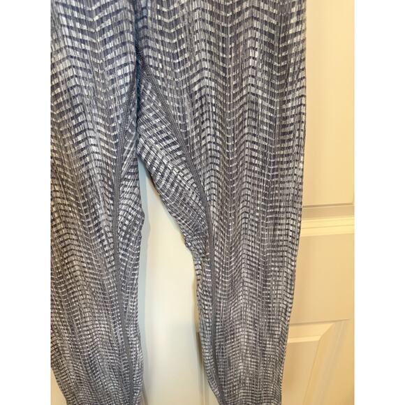 Lululemon Wunder Under Sz 6 High Rise Tights Style W5CAJS Wicking 4 Way Stretch - Picture 3 of 6